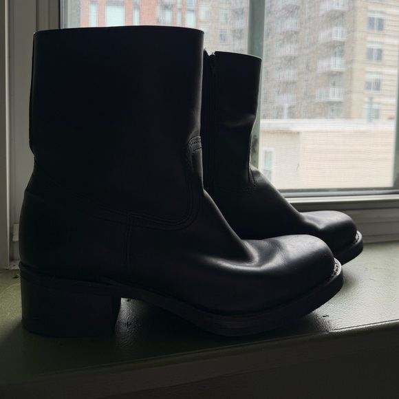 Frye Campus Inside Zip EUC - Picture 6 of 10